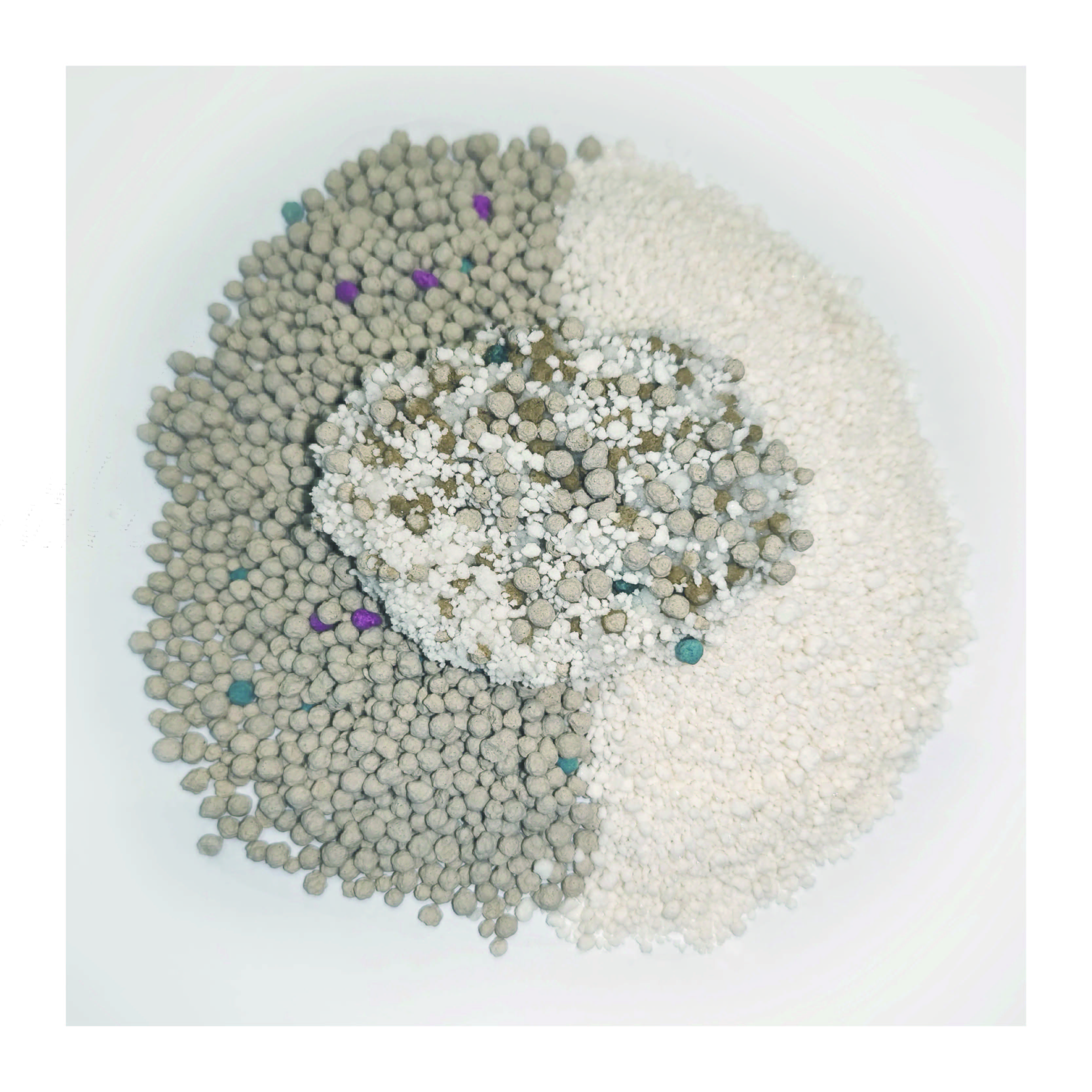 Factory Wholesale Hot Sale Cat Litter Pet Cleaning Products Pure Natural Plant Cassava Bentonite Mixed Cat Litte