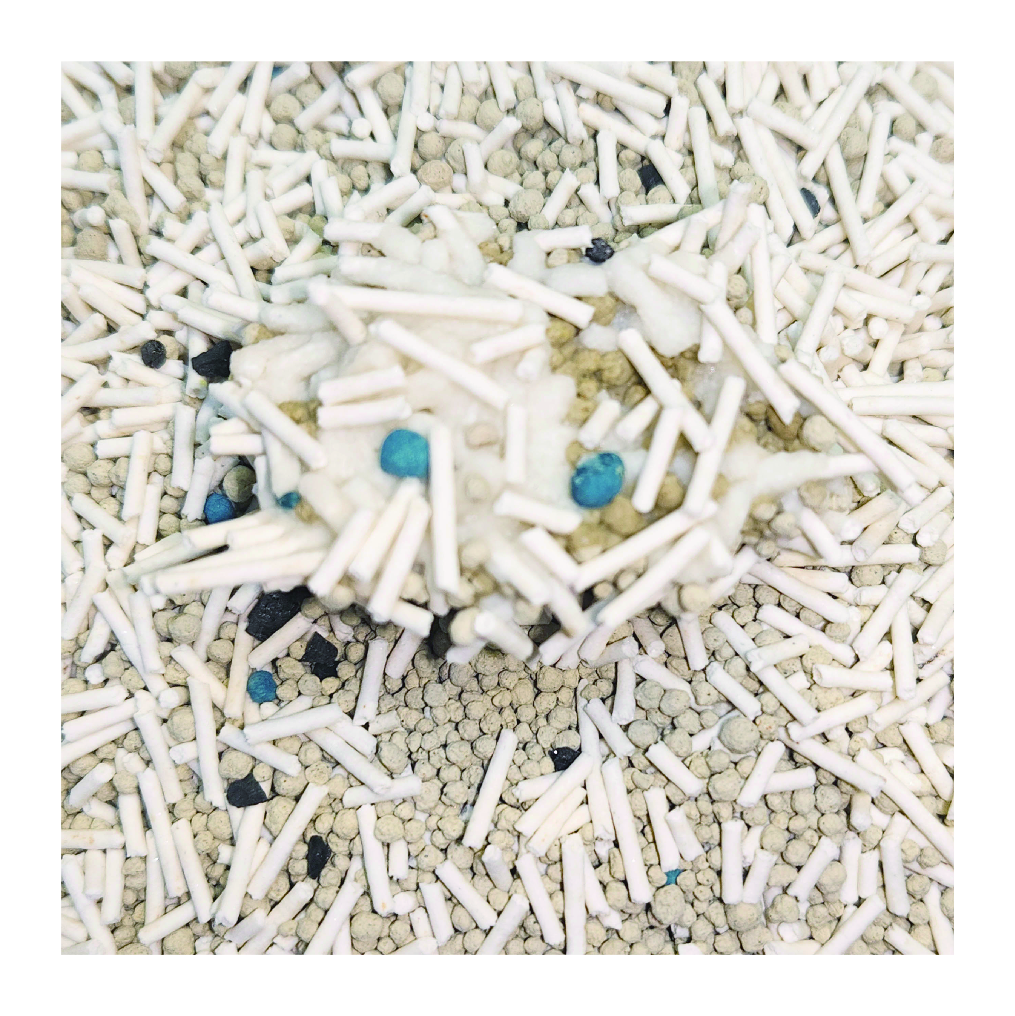 Cat Litter Factory OEM/ODM Easy Clumping Lightweight Flushable Bentonite Mixed Tofu Cat Litter