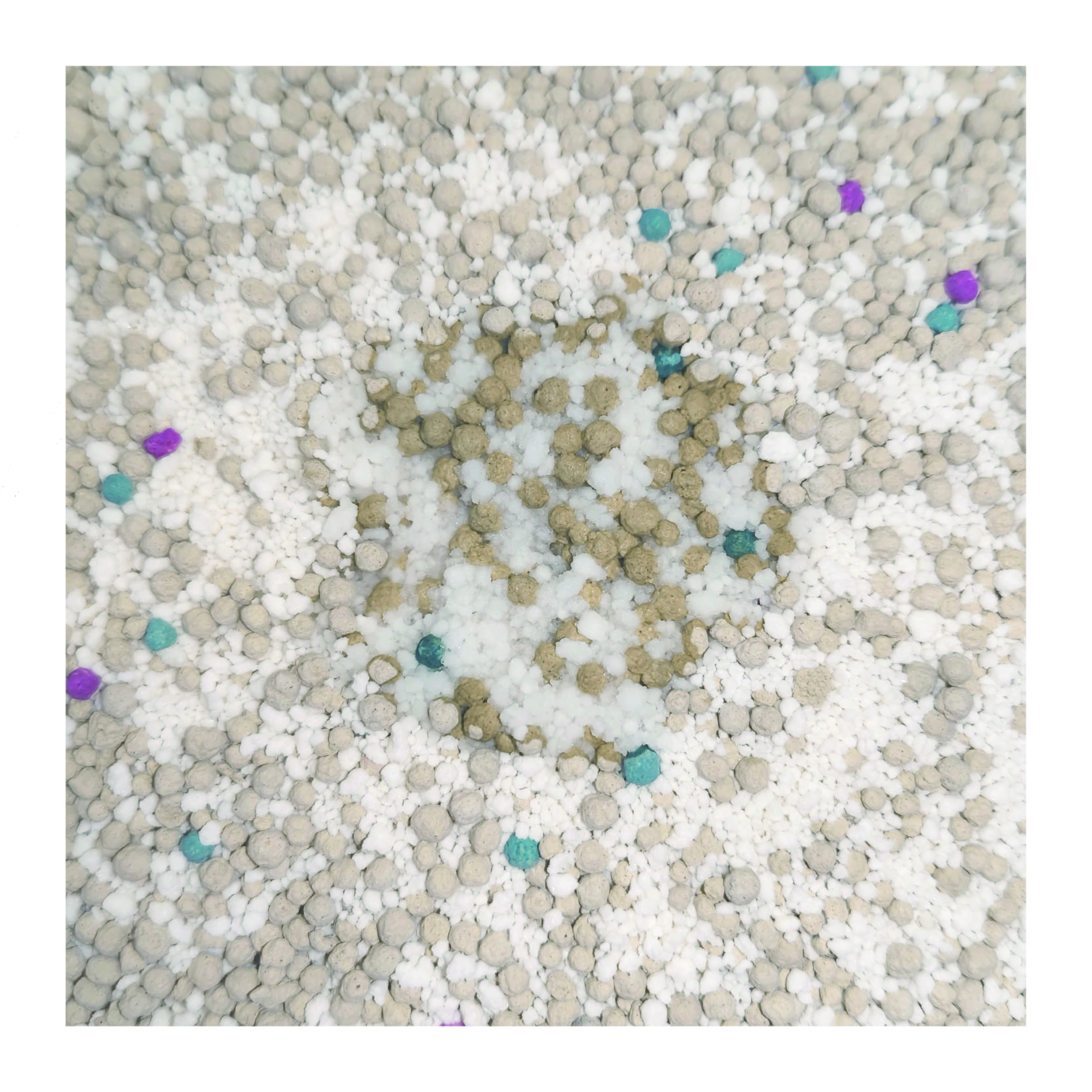 Dust-Free Deodorization Premium Quality Clumping Factory Custom Natural Cassava Bentonite Mixed Cat Litter