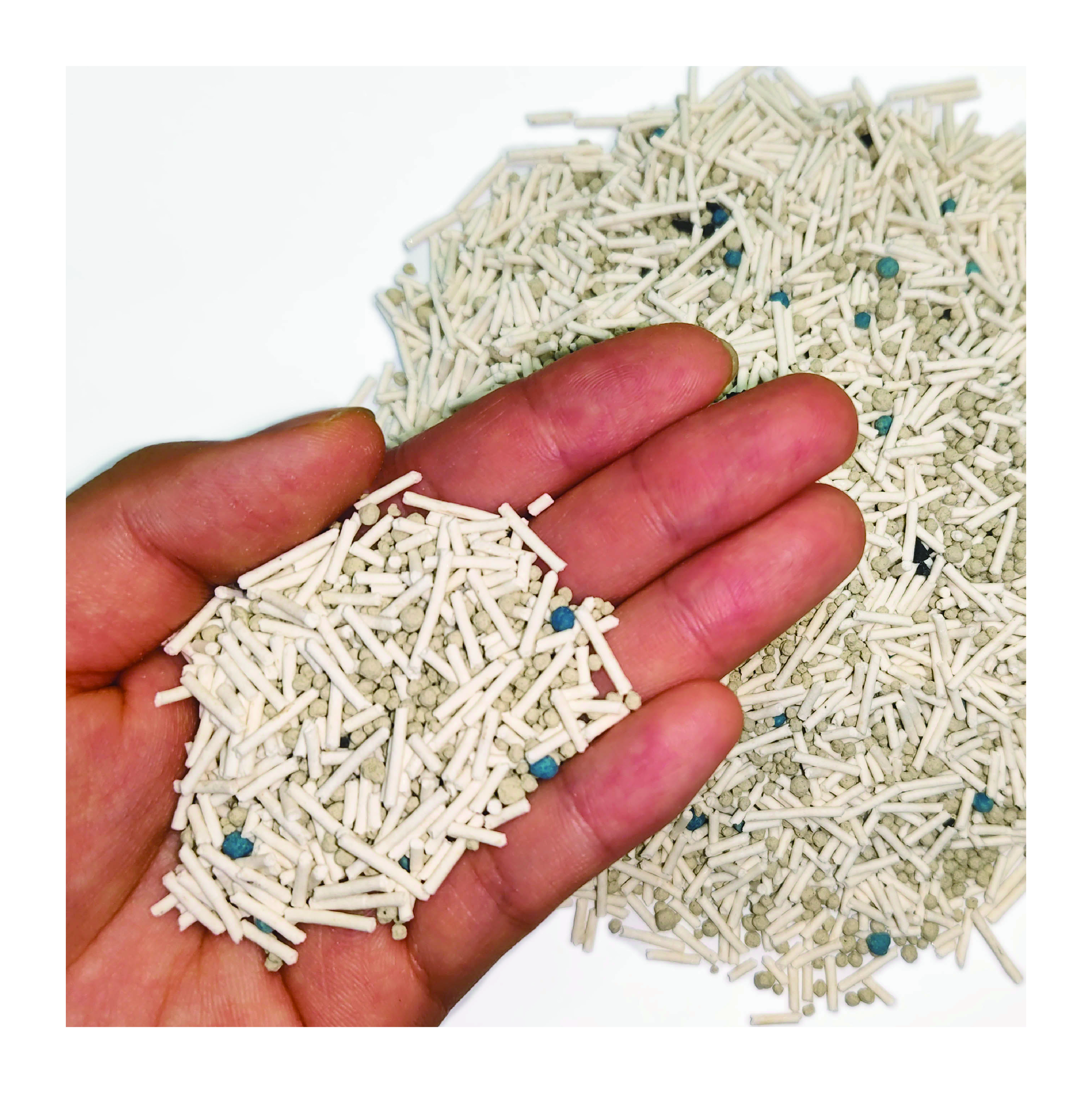 Cat Litter Factory OEM/ODM Easy Clumping Lightweight Flushable Bentonite Mixed Tofu Cat Litter