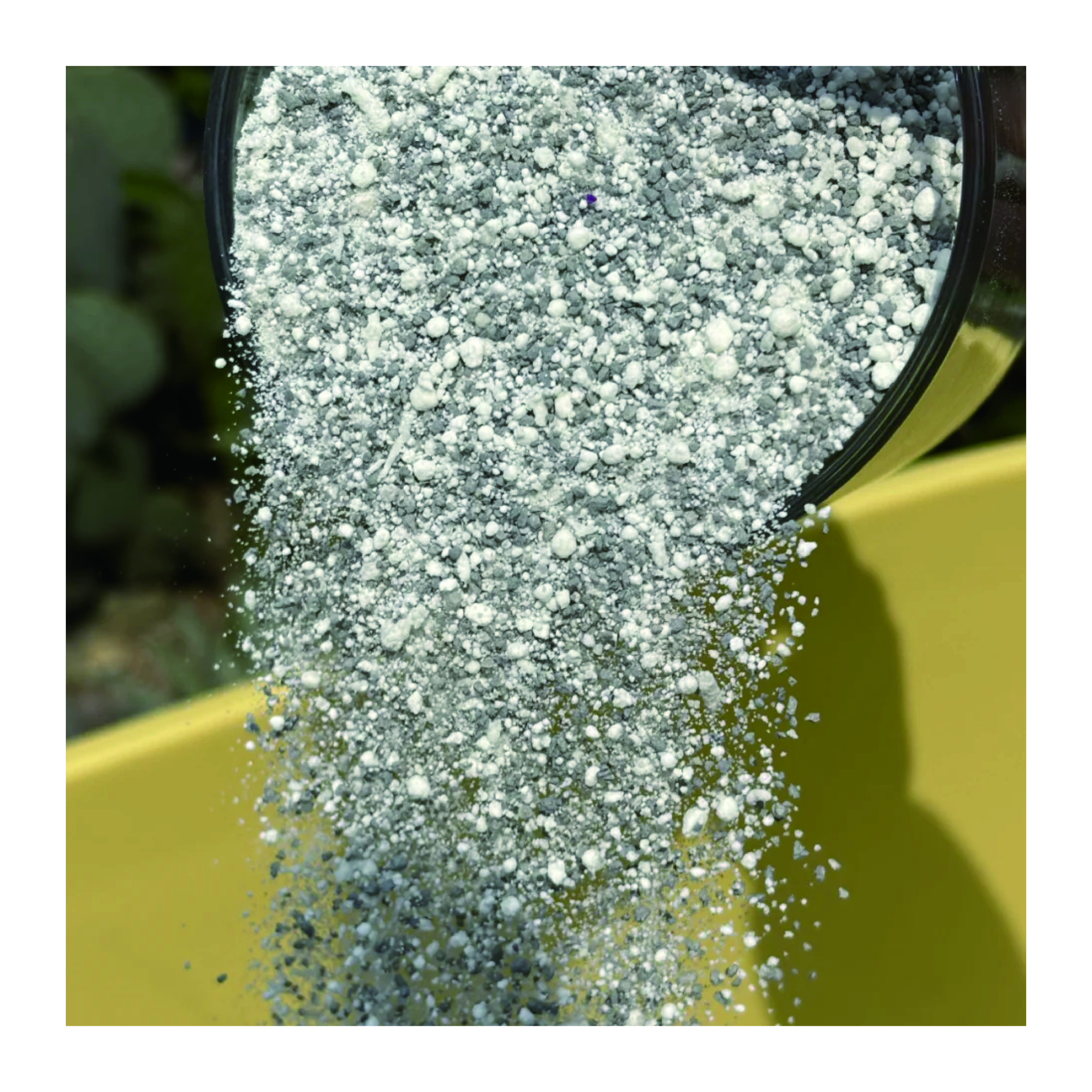 Wholesale White Cassava Black Mineral Mixed Cat Litter Premium Dust Free Organic Clumping Mixed Cat Litter Sand