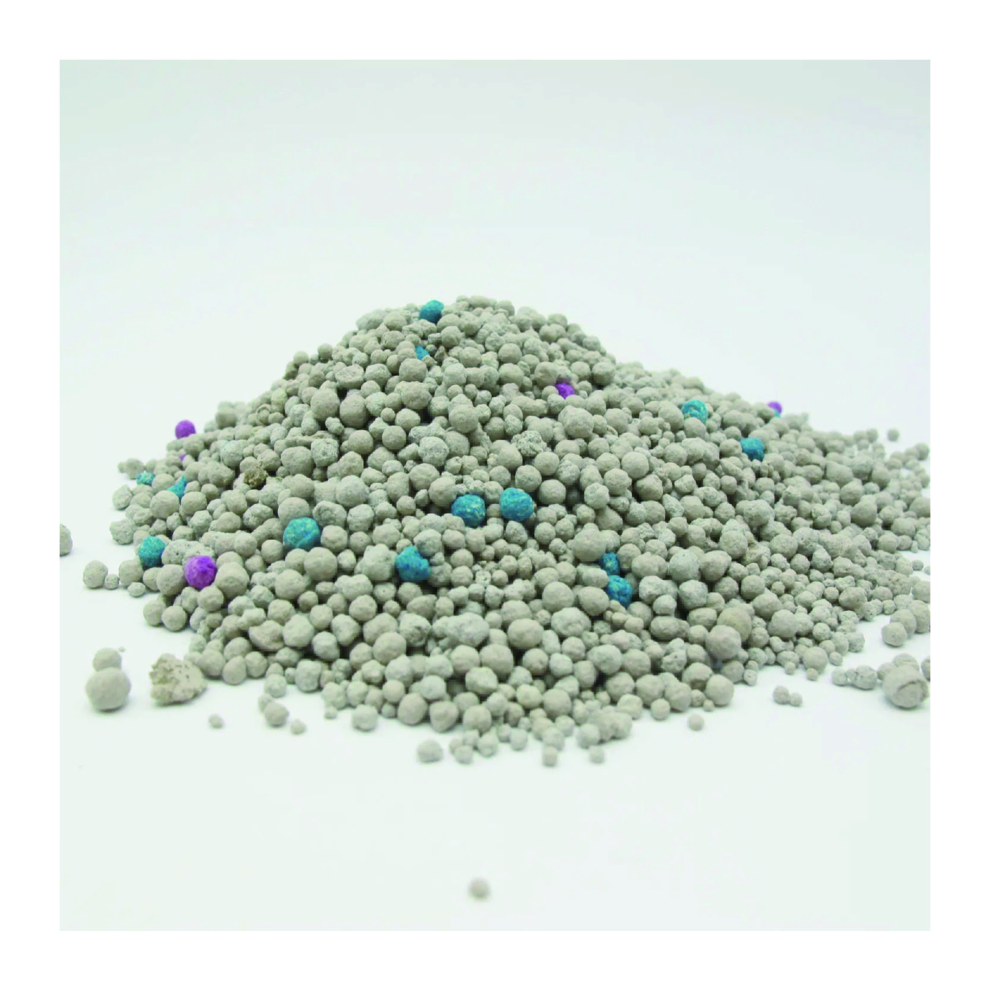 Factory Direct Sales Premium Deodorization Dust Free Clumping Easy To Clean Bentonite Cat Litter